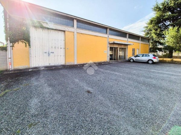negozio in vendita a Podenzano in zona Casoni
