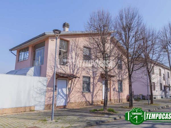 casa indipendente in vendita a Podenzano