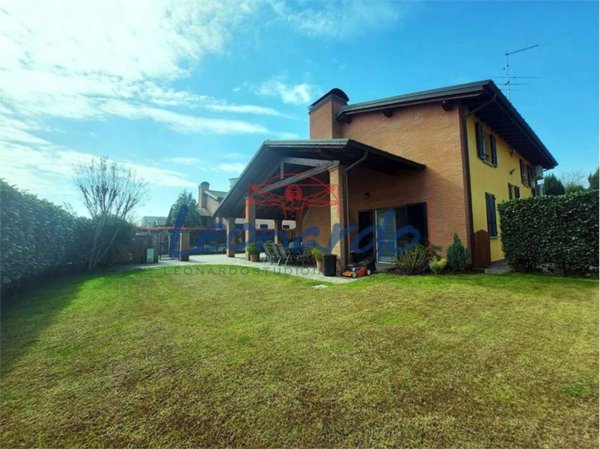 casa indipendente in vendita a Podenzano