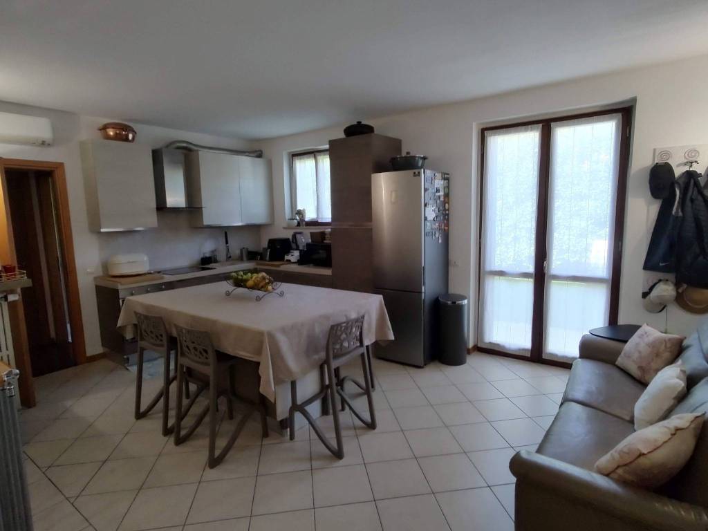 casa indipendente in vendita a Podenzano in zona Gariga