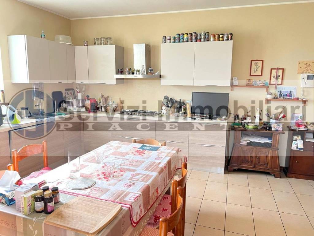casa indipendente in vendita a Podenzano in zona Altoè