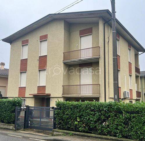 casa indipendente in vendita a Podenzano in zona Maiano