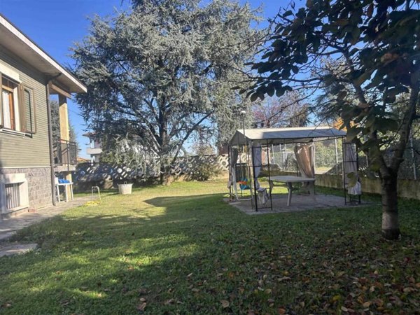 casa indipendente in vendita a Podenzano