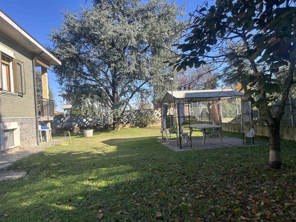 casa indipendente in vendita a Podenzano