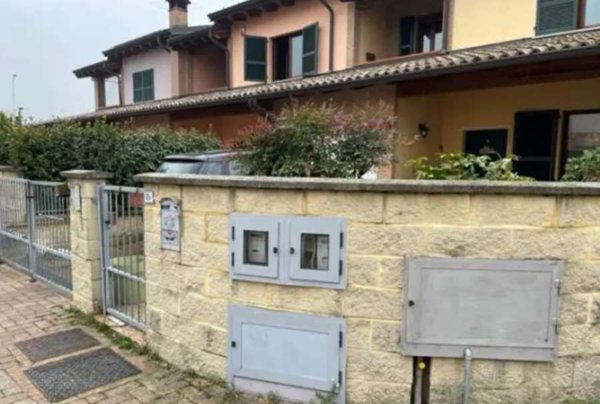 casa indipendente in vendita a Podenzano