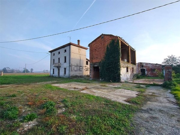 casa indipendente in vendita a Podenzano