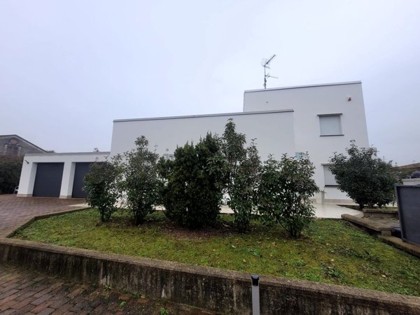 casa indipendente in vendita a Podenzano in zona Altoè