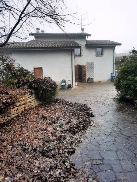 casa indipendente in vendita a Podenzano in zona Maiano