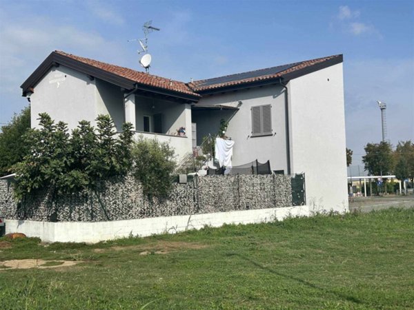 casa indipendente in vendita a Podenzano in zona Maiano