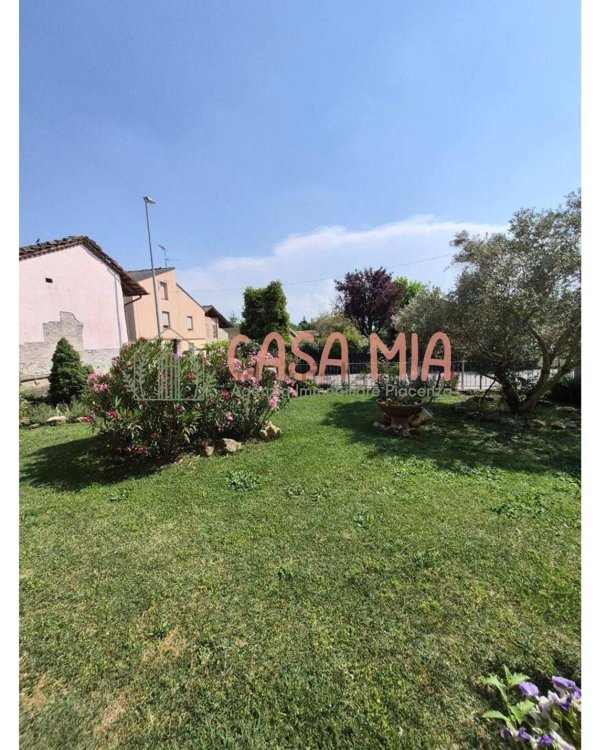 casa indipendente in vendita a Podenzano in zona Altoè