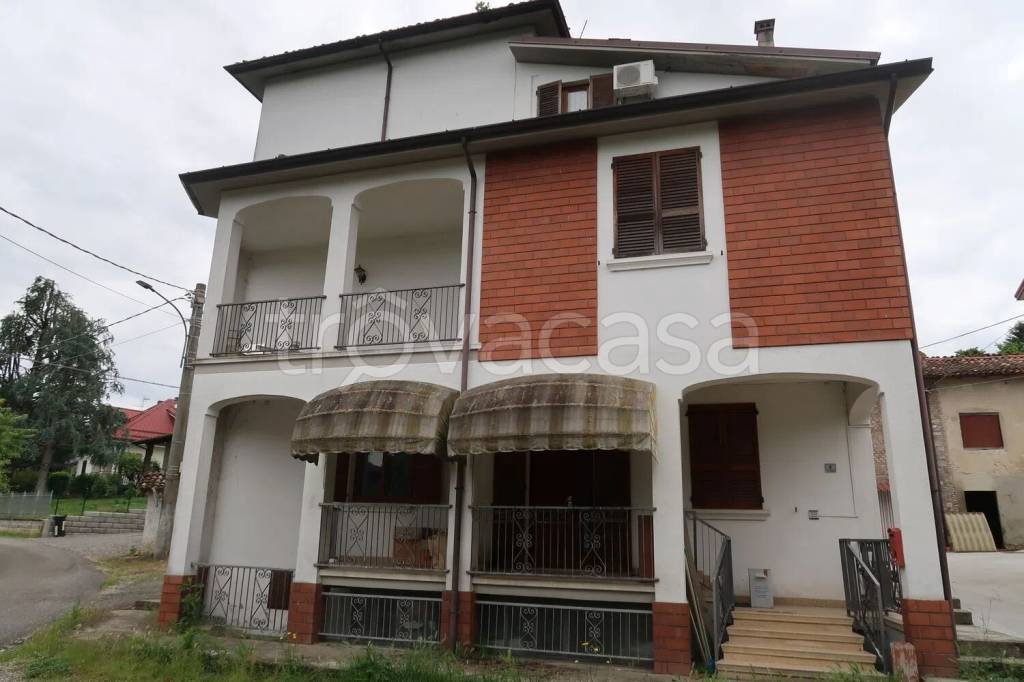 casa indipendente in vendita a Ponte dell'Olio