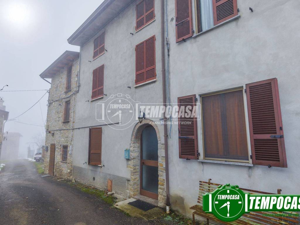 appartamento in vendita a Ponte dell'Olio in zona Cassano