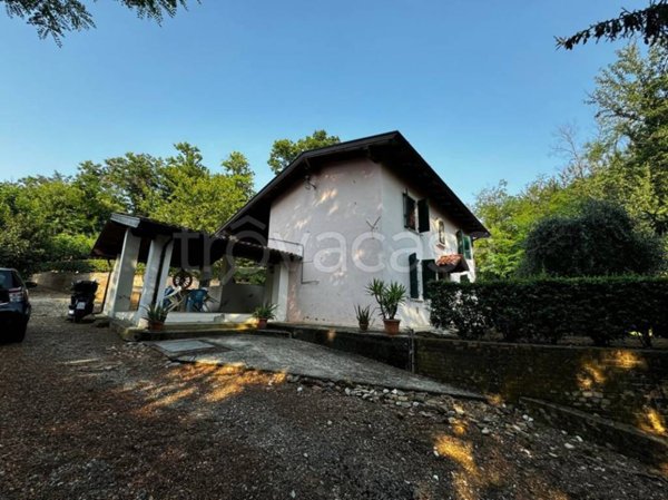 casa indipendente in vendita a Ponte dell'Olio in zona Castione