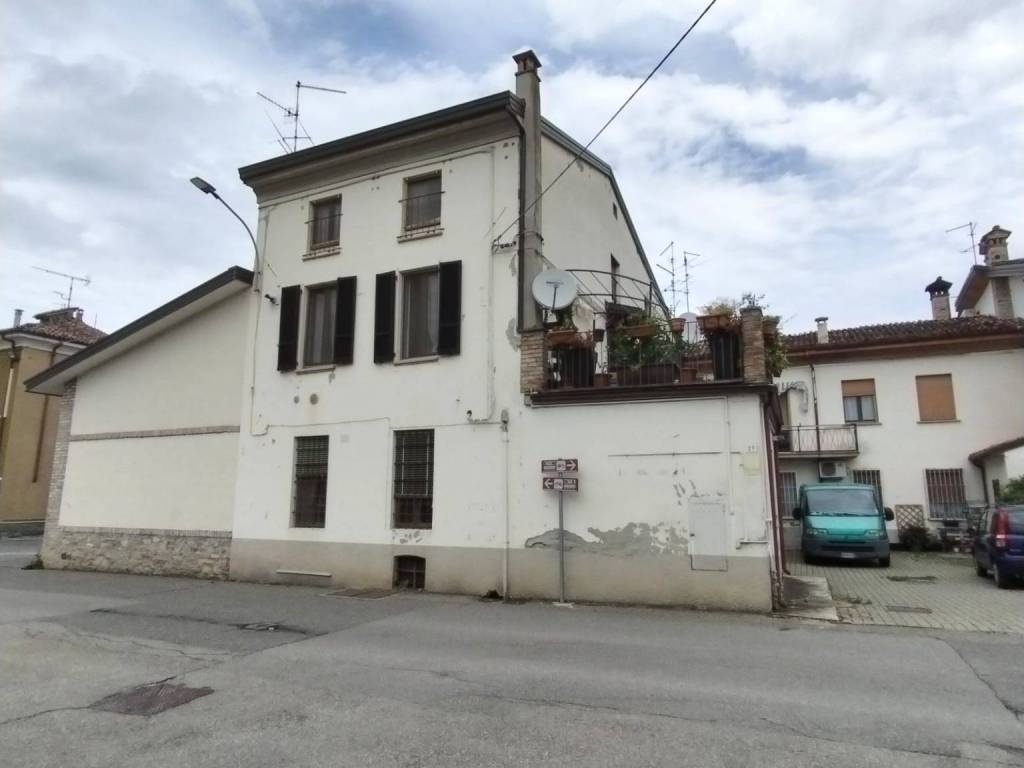 casa indipendente in vendita a Ponte dell'Olio