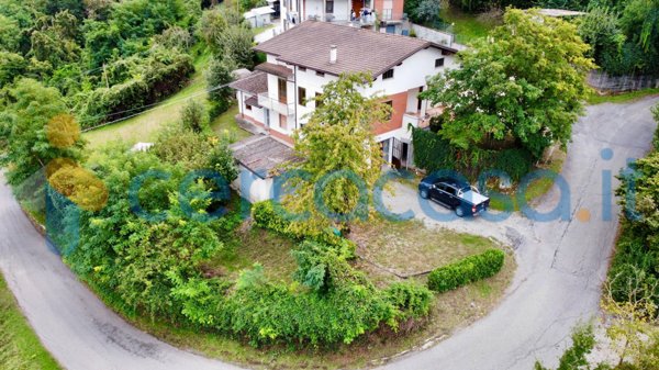 casa indipendente in vendita a Ponte dell'Olio in zona Castione