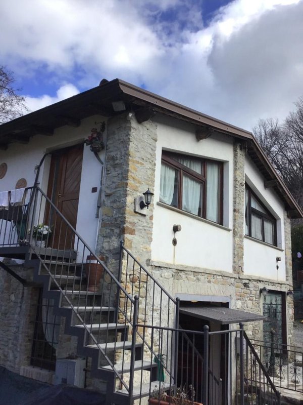 casa indipendente in vendita a Ponte dell'Olio in zona Cassano