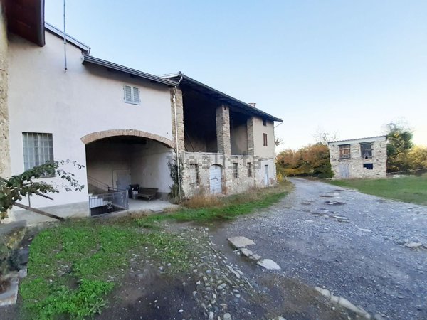 casa indipendente in vendita a Ponte dell'Olio in zona Riva