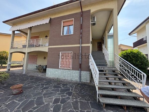 casa indipendente in vendita a Ponte dell'Olio