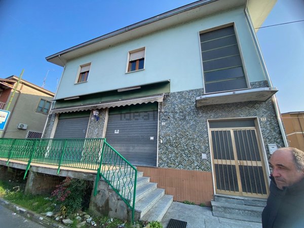 appartamento in vendita a Ponte dell'Olio in zona Riva
