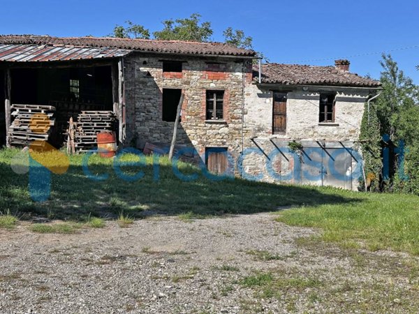 casa indipendente in vendita a Ponte dell'Olio in zona Castione