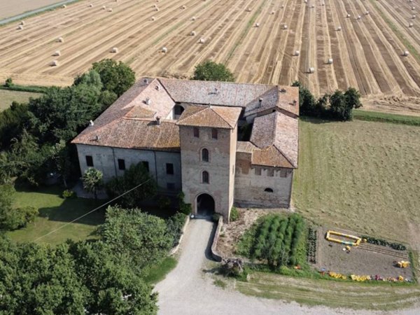 intera palazzina in vendita a Pontenure in zona Muradello