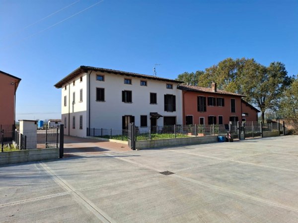 casa indipendente in vendita a Pontenure
