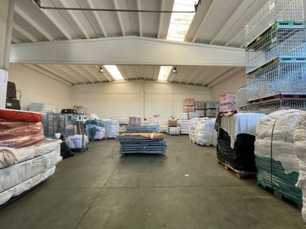 locale commerciale in vendita a Pontenure