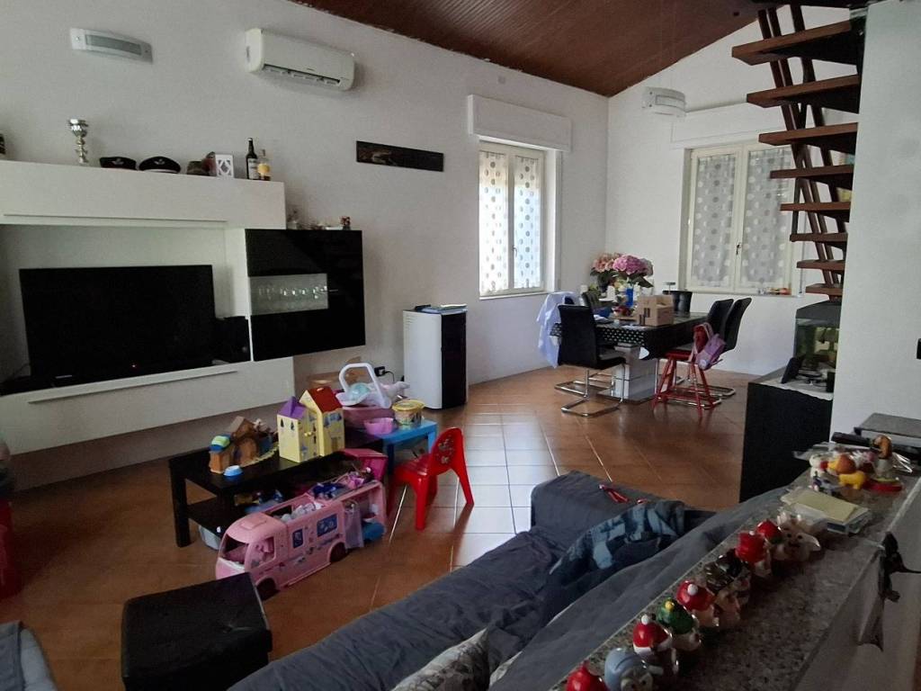 casa indipendente in vendita a Pontenure