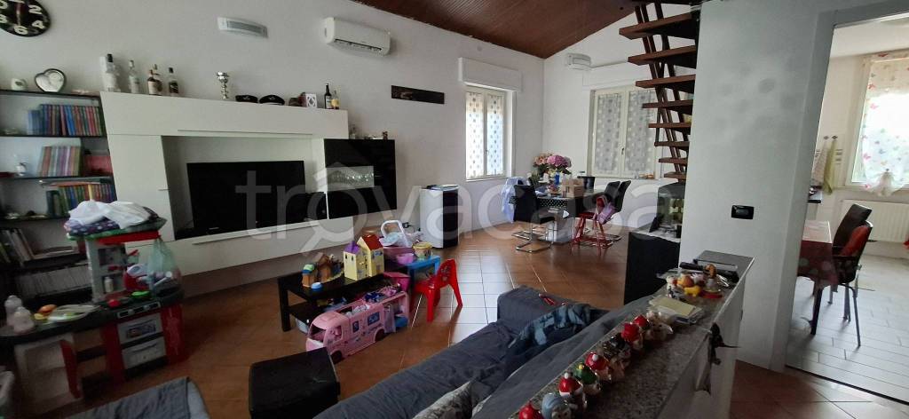 casa indipendente in vendita a Pontenure