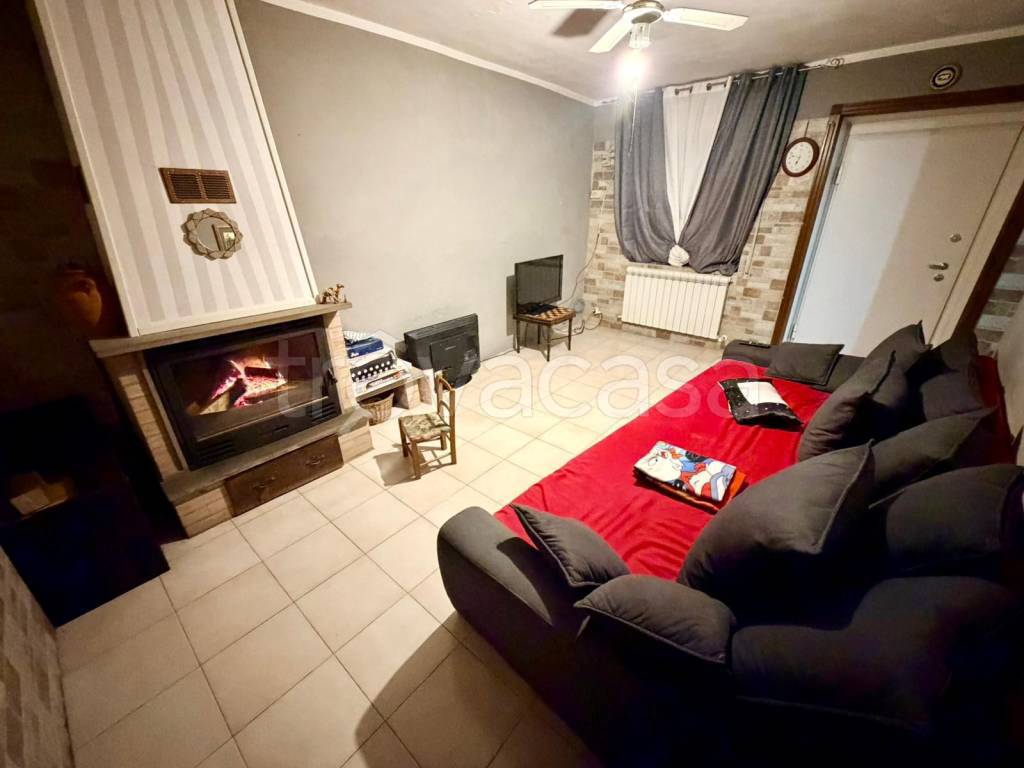 casa indipendente in vendita a Pontenure in zona Valconasso