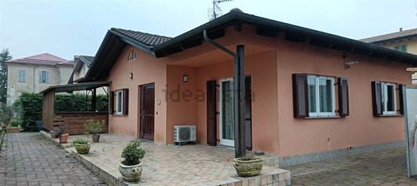 casa indipendente in vendita a Pontenure in zona Muradello