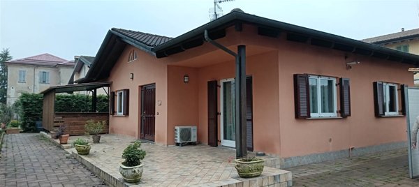 casa indipendente in vendita a Pontenure in zona Muradello