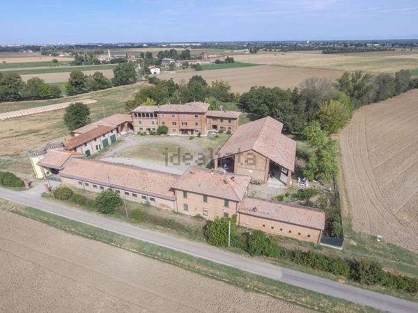 casa indipendente in vendita a Pontenure