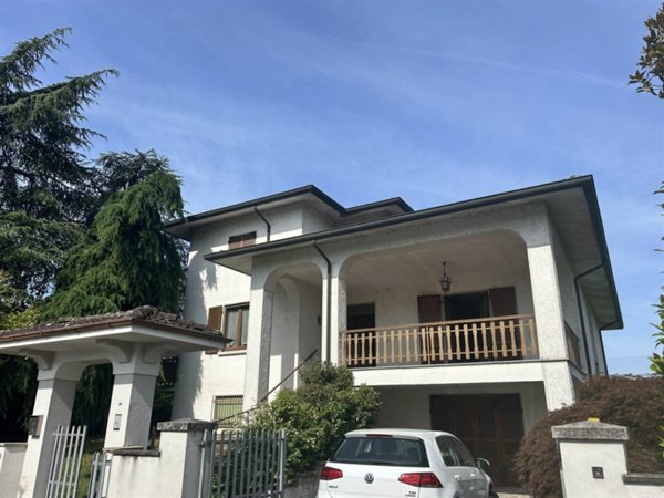 casa indipendente in vendita a Pontenure in zona Valconasso