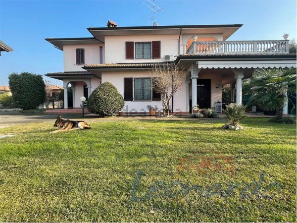 casa indipendente in vendita a Rivergaro in zona Ottavello