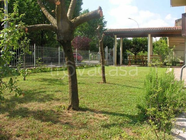 casa indipendente in vendita a Rivergaro in zona Niviano