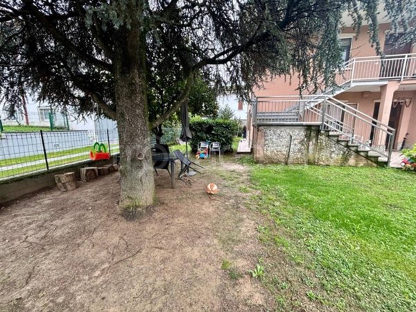 casa indipendente in vendita a Rivergaro