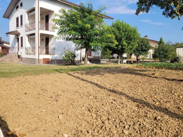appartamento in vendita a Rivergaro in zona Niviano