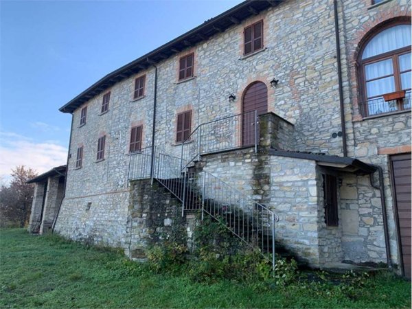 casa indipendente in vendita a Rivergaro
