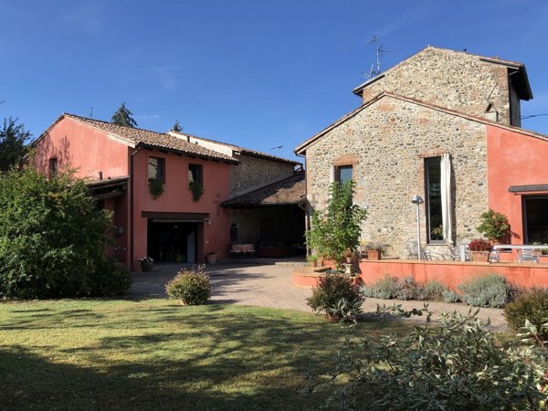 casa indipendente in vendita a Rivergaro
