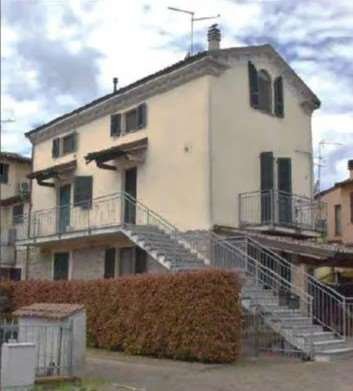 appartamento in vendita a Rivergaro in zona Niviano