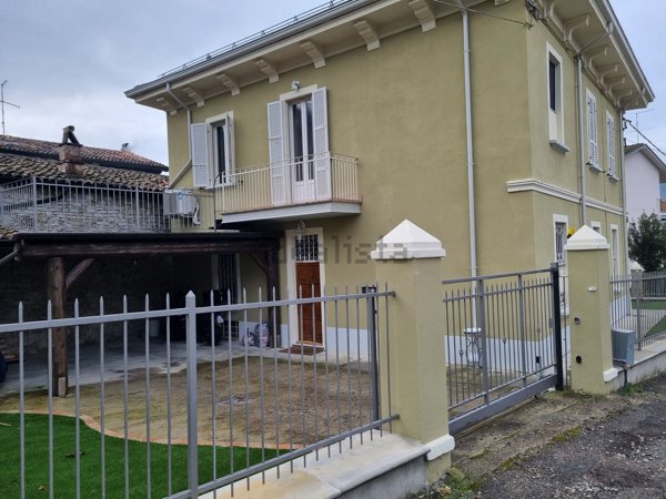 casa indipendente in vendita a Rivergaro