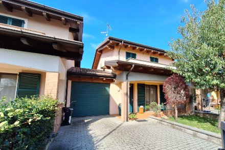 casa indipendente in vendita a Rivergaro in zona Ottavello