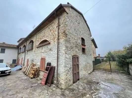 casa indipendente in vendita a Rivergaro
