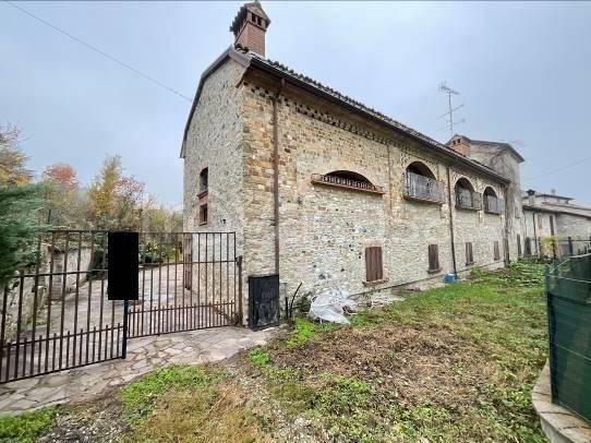 casa indipendente in vendita a Rivergaro