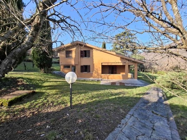 casa indipendente in vendita a Rivergaro in zona Niviano