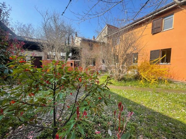 casa indipendente in vendita a Rivergaro