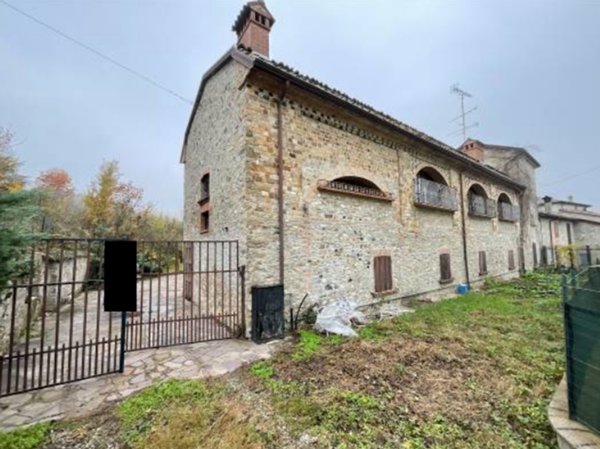 casa indipendente in vendita a Rivergaro