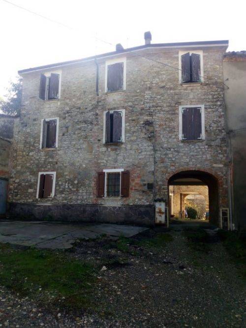 casa indipendente in vendita a Rivergaro