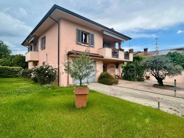 casa indipendente in vendita a Rivergaro